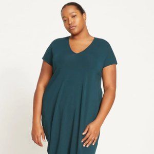 Geneva v-neck dress in Deep Sea